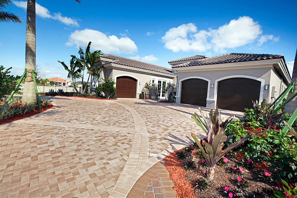 Best Best Driveway Pavers  in Vicksburg, MS